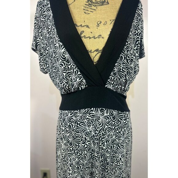 Y2K Babydoll Dress Sz 14 Black and White Midi Length Tie Back - Picture 4 of 8